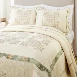 Kirkland's Home Bedspreads & Coverlets-Cream Vintage Treasure King Bedspread