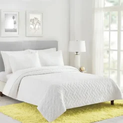 Kirkland's Home Bedspreads & Coverlets-Dream Weaver 3-Pc. Queen Coverlet Set