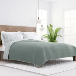 Kirkland's Home Quilts-Green Scalloped Reversible 3-Pc. King Quilt Set