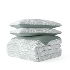 Kirkland's Home Quilts-Green Scalloped Reversible 3-Pc. Queen Quilt Set