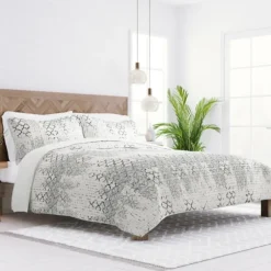 Kirkland's Home Quilts-White Trellis Reversible 2-Pc. Twin Quilt Set